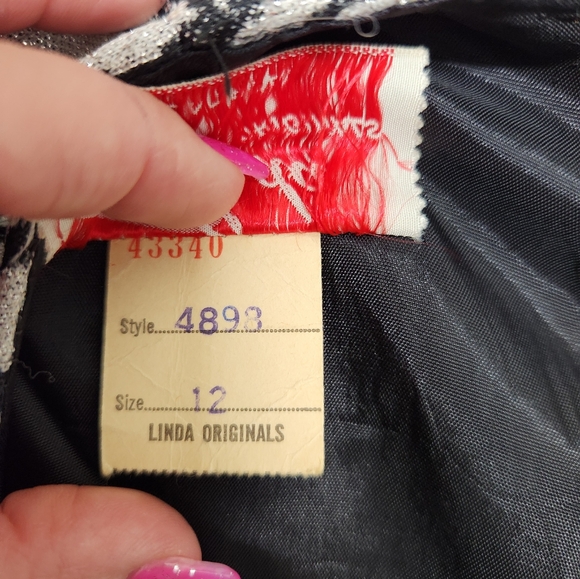 Linda Original Dress - Picture 3 of 5